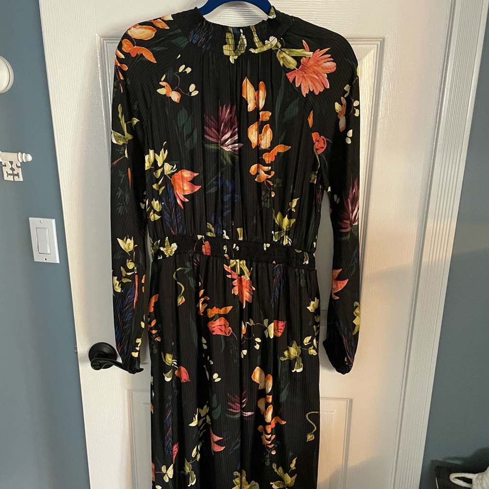 Black floral pleated midi dress